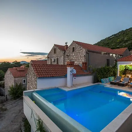 Stanka - Three Bedroom With Private Pool *