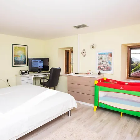 Stanka - Three Bedroom With Private Pool *
