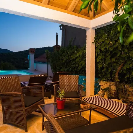 Stanka - Three Bedroom With Private Pool *